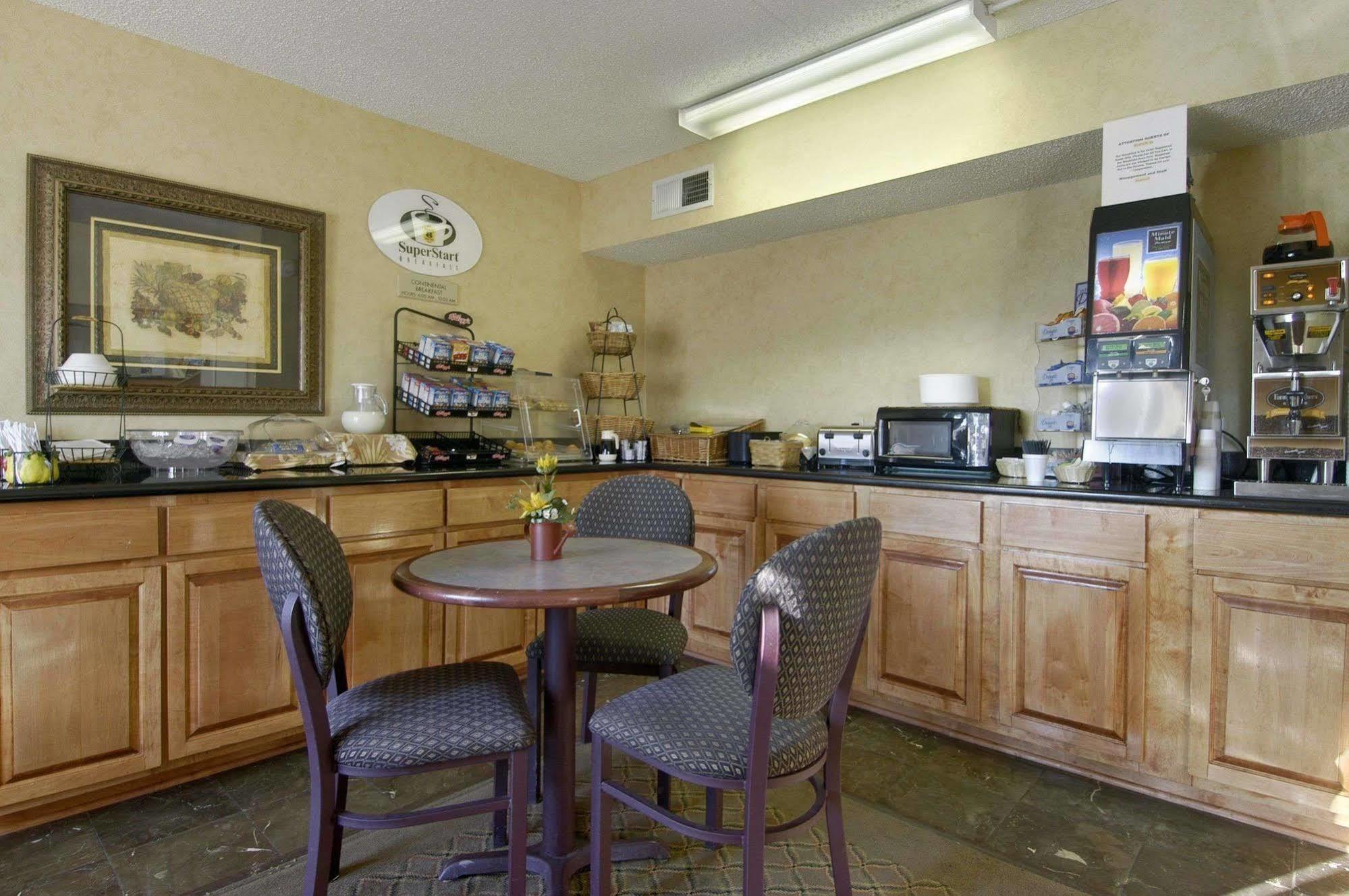 Super 8 By Wyndham Jacksonville Ar Exterior foto